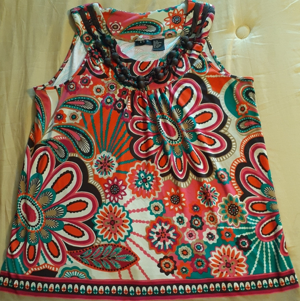 Womens sleeveless shirt XL